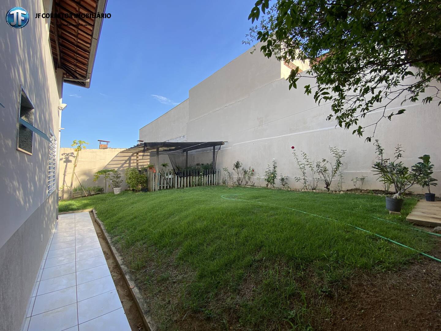 Casa à venda com 4 quartos, 250m² - Foto 37