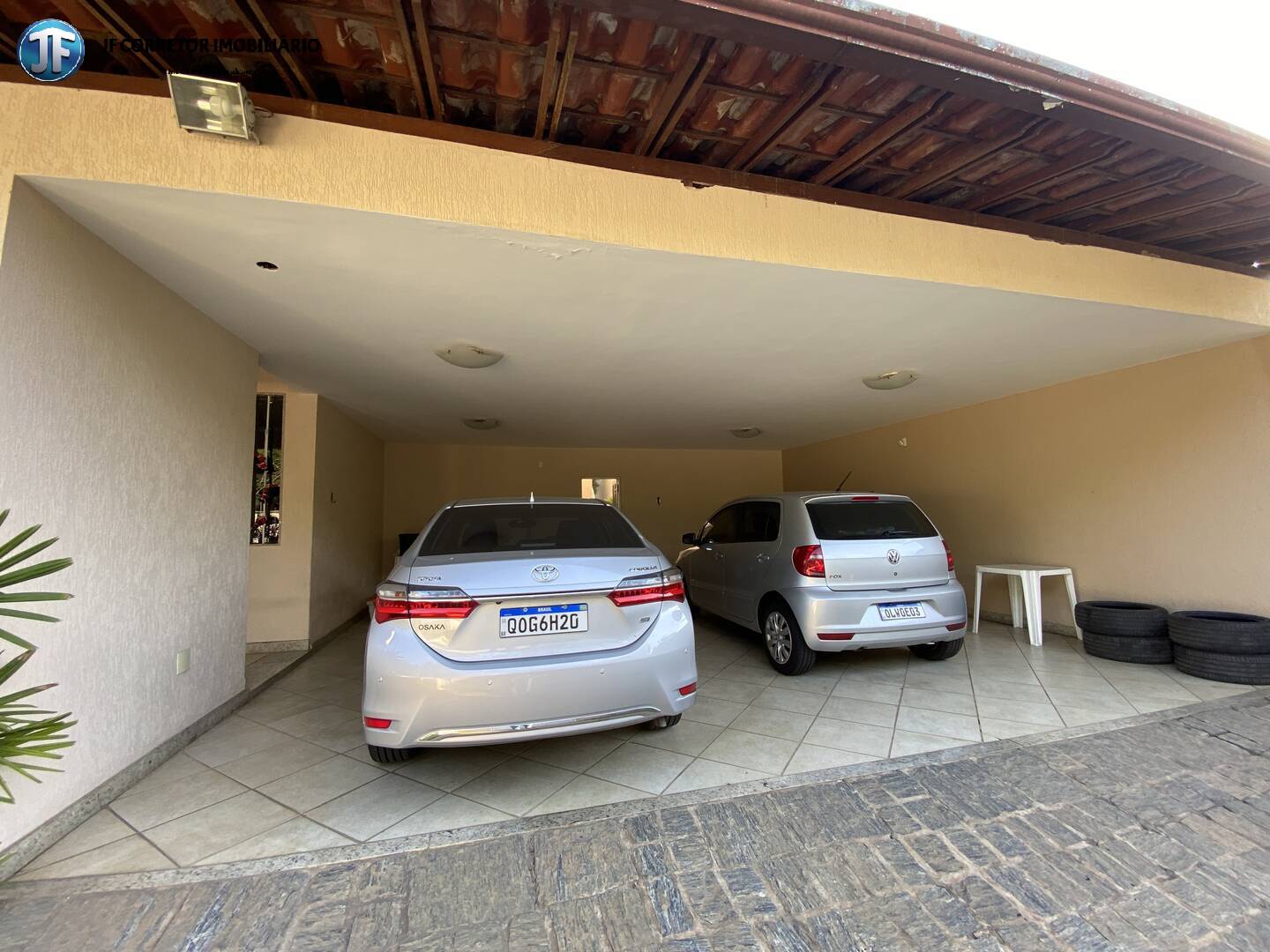 Casa à venda com 4 quartos, 250m² - Foto 4