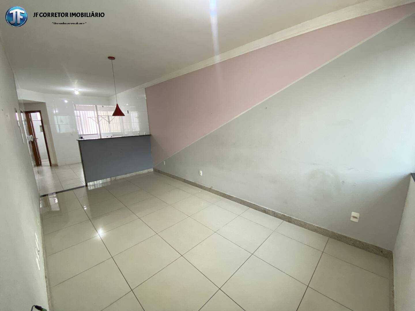 Casa à venda com 2 quartos, 100m² - Foto 3