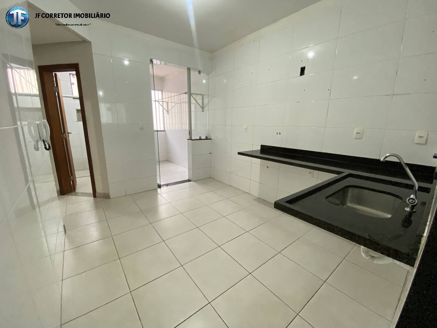 Casa à venda com 2 quartos, 100m² - Foto 6