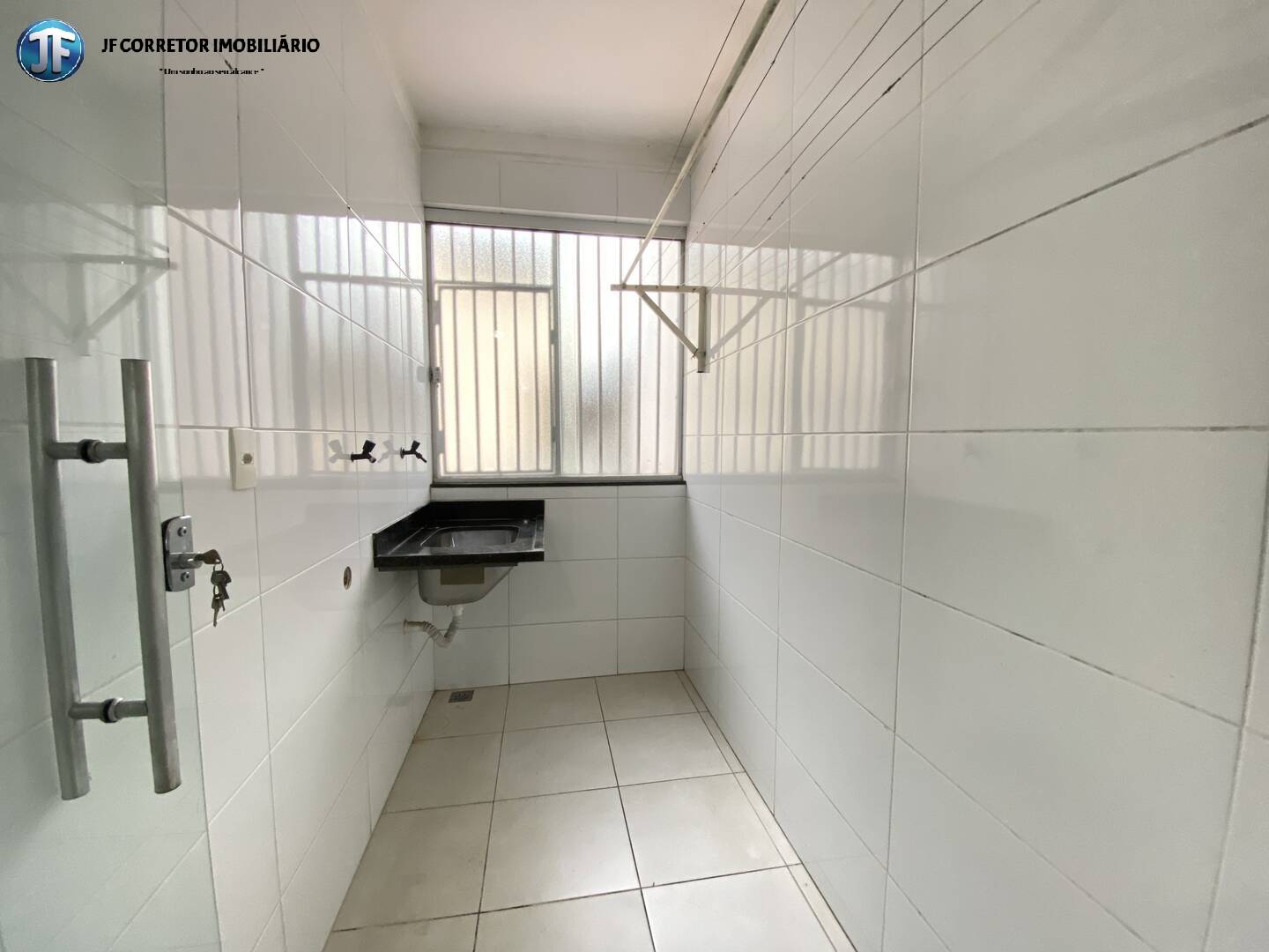 Casa à venda com 2 quartos, 100m² - Foto 12