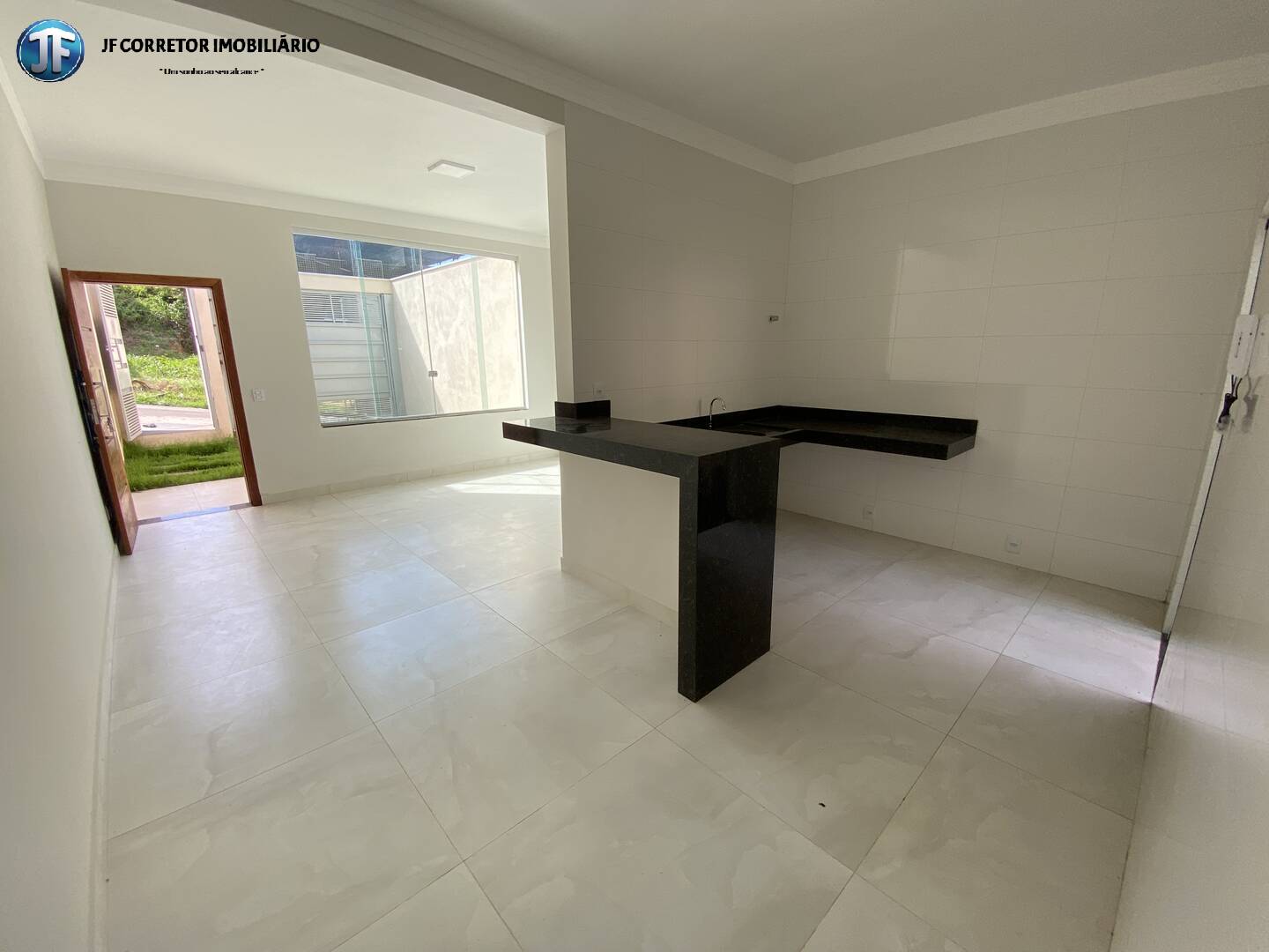 Casa à venda com 3 quartos, 93m² - Foto 4