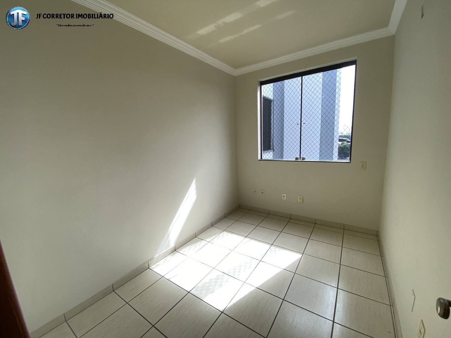 Apartamento à venda com 3 quartos, 100m² - Foto 3