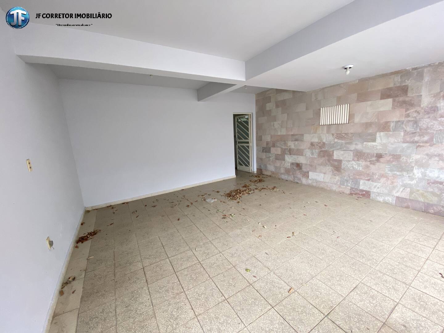 Casa à venda com 3 quartos, 138m² - Foto 2