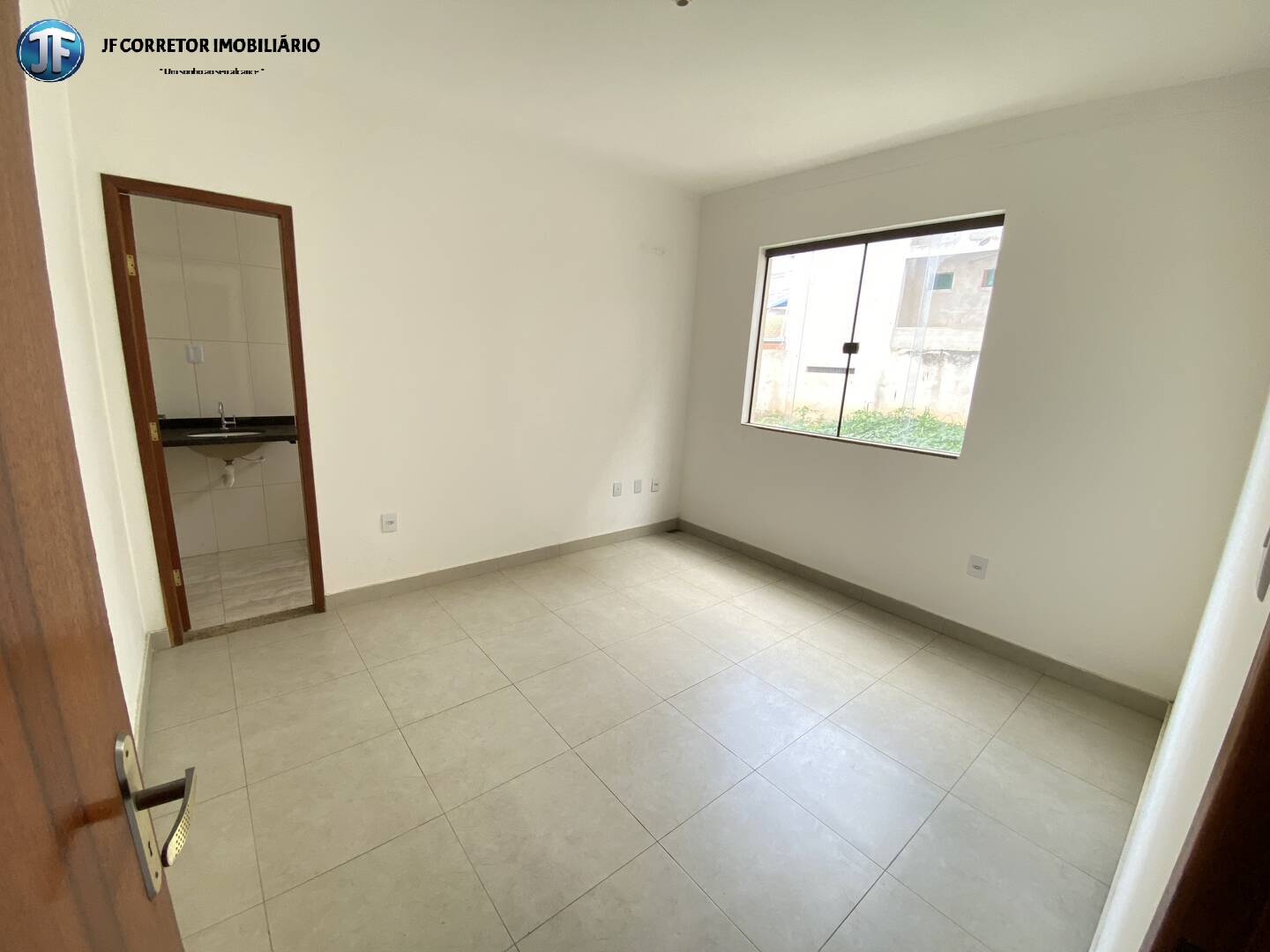 Apartamento à venda com 2 quartos, 77m² - Foto 3