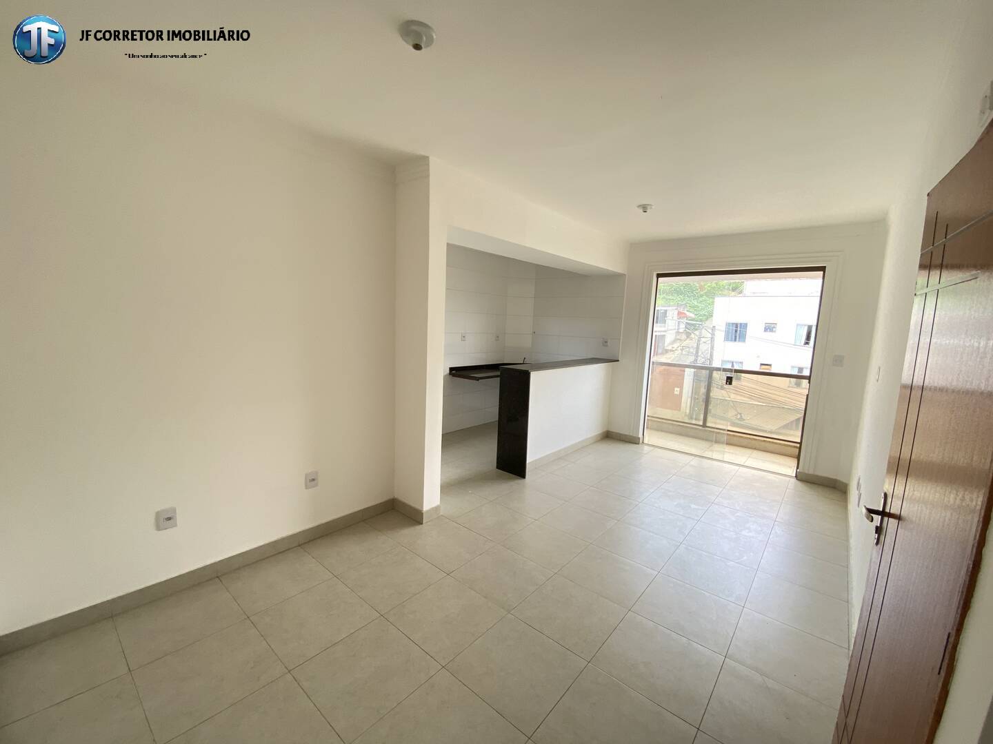 Apartamento à venda com 2 quartos, 77m² - Foto 1