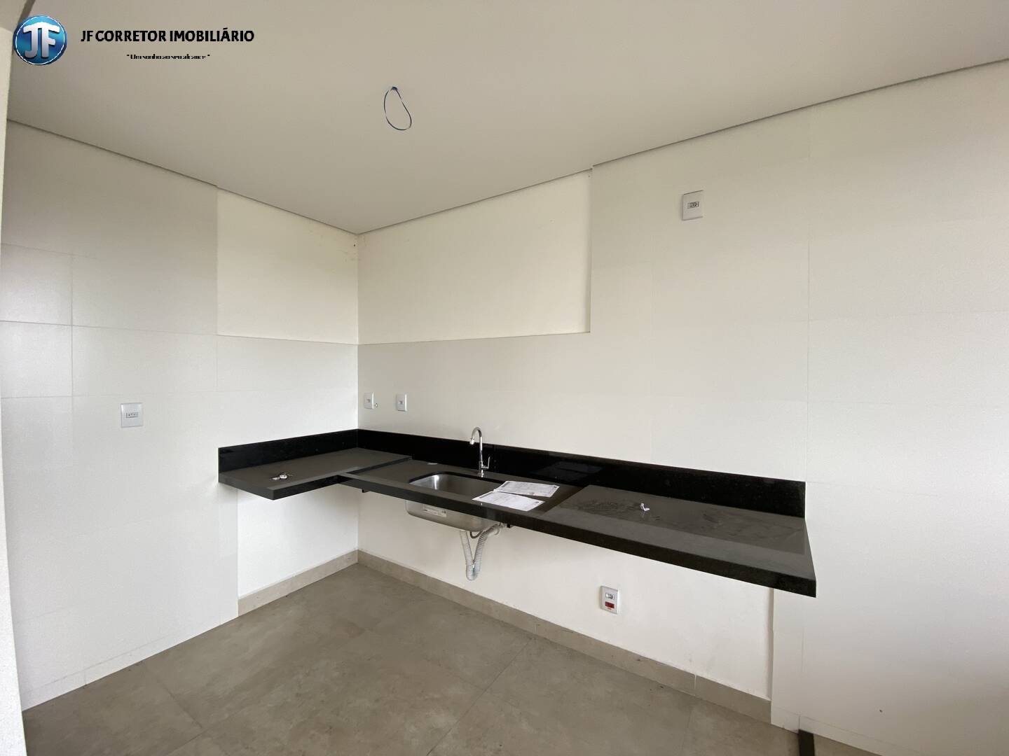 Apartamento à venda com 2 quartos, 71m² - Foto 3