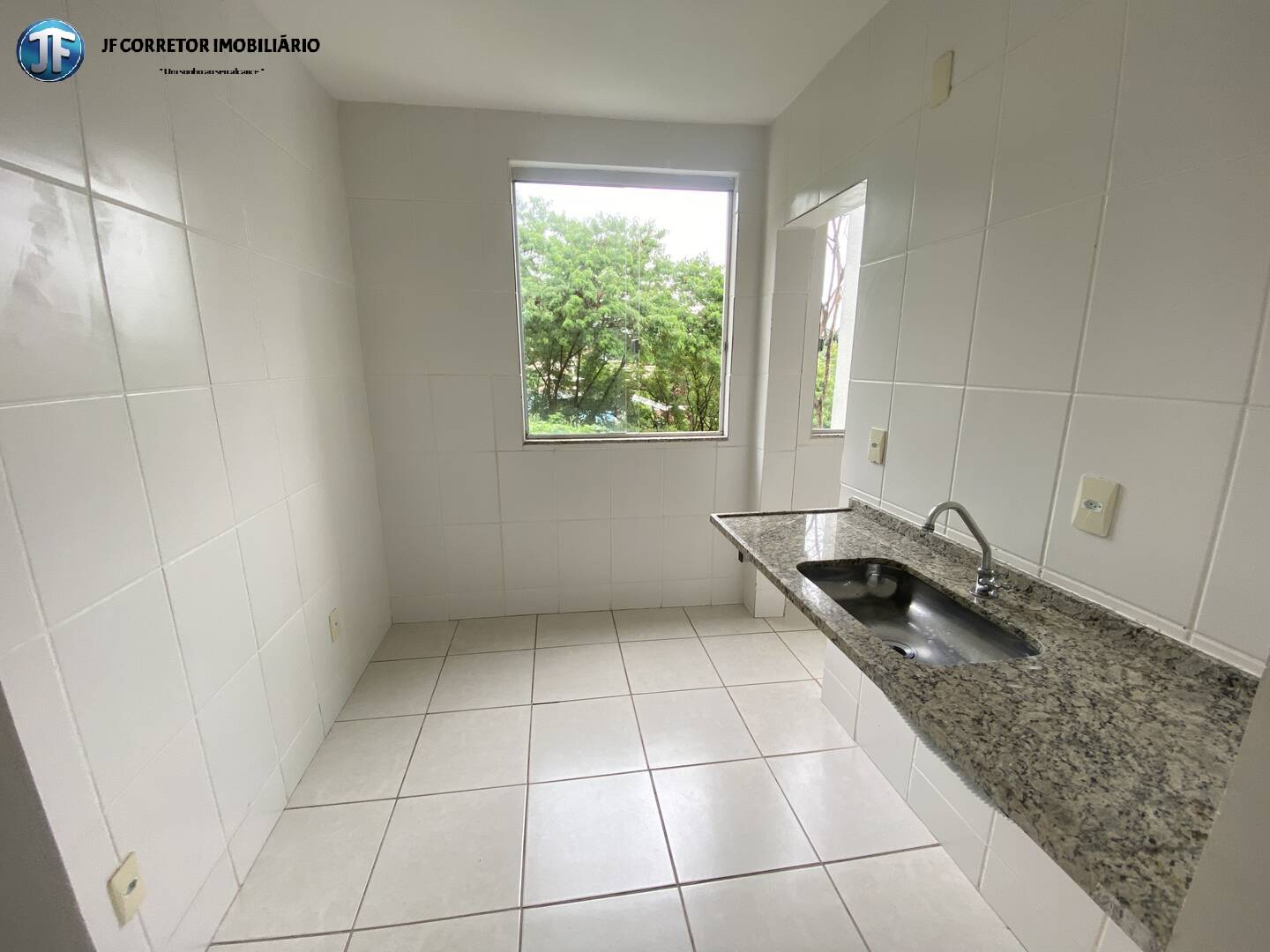 Apartamento à venda com 2 quartos, 65m² - Foto 4