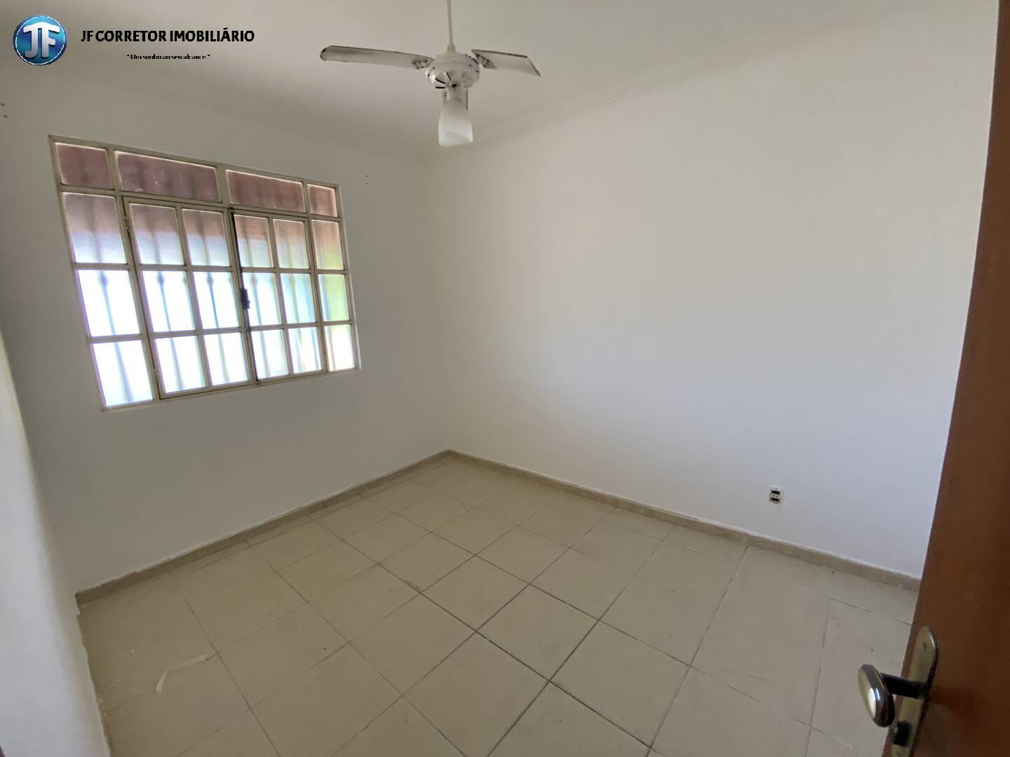 Casa à venda com 4 quartos, 242m² - Foto 15