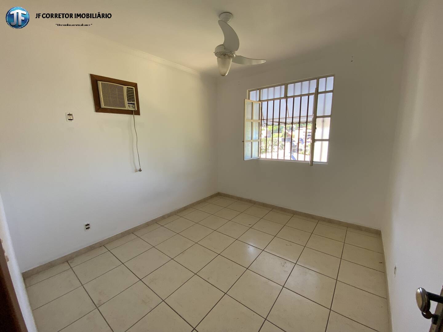 Casa à venda com 4 quartos, 242m² - Foto 18