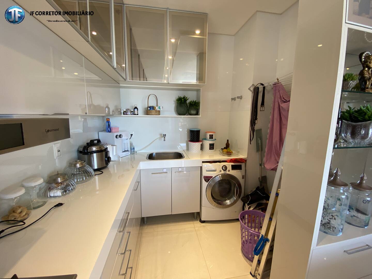 Apartamento à venda com 3 quartos, 100m² - Foto 4