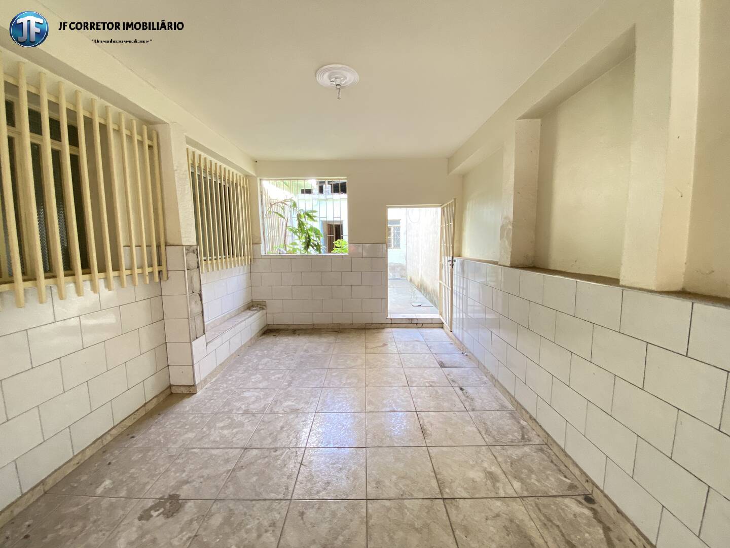 Casa à venda com 3 quartos, 360m² - Foto 10