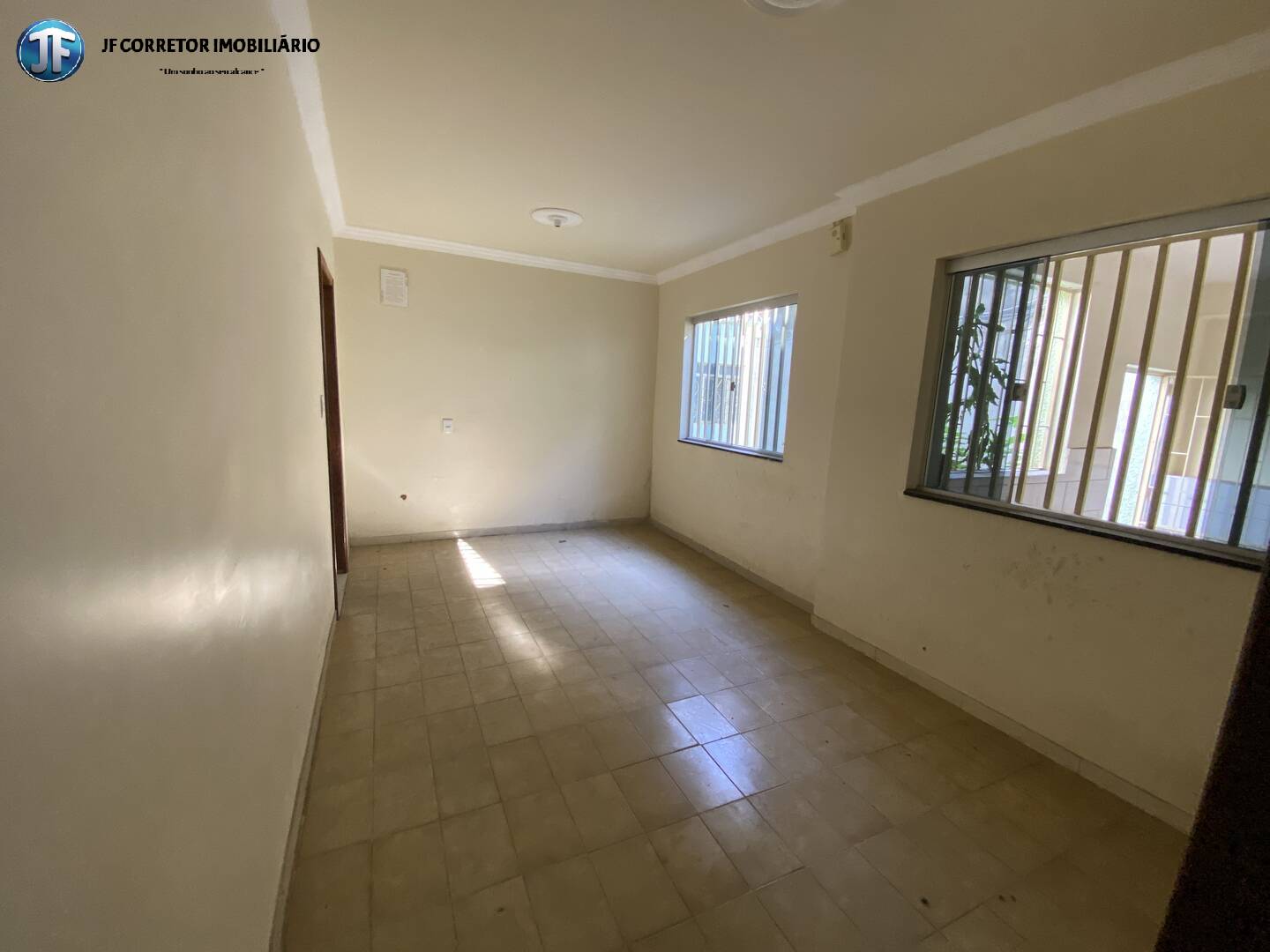 Casa à venda com 3 quartos, 360m² - Foto 8