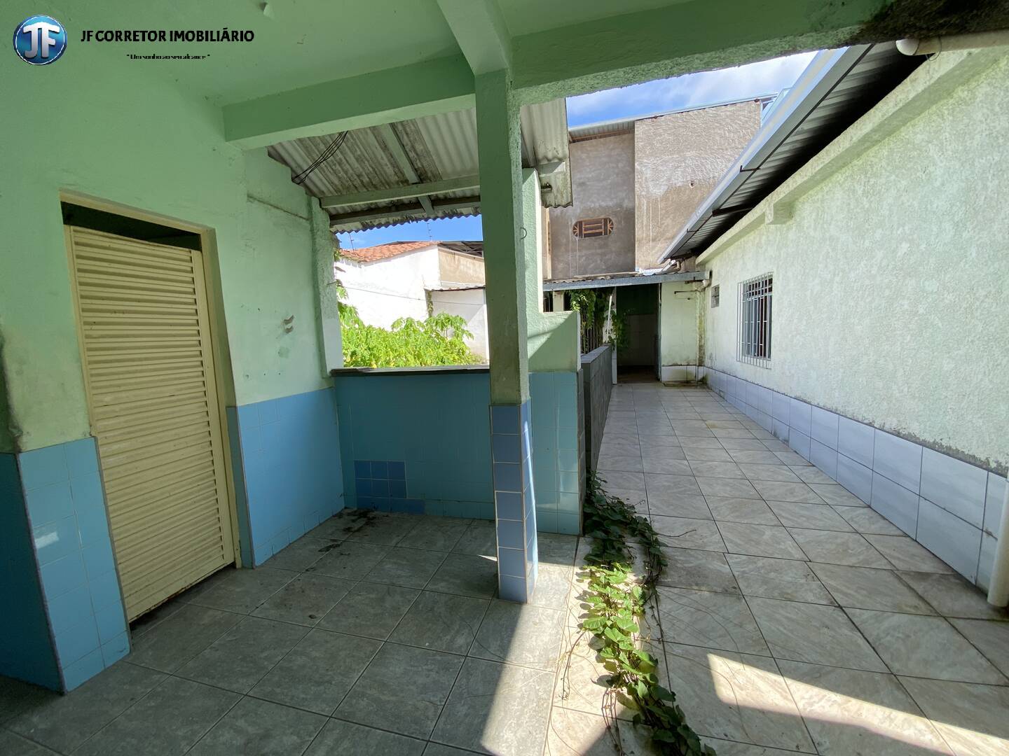 Casa à venda com 3 quartos, 360m² - Foto 3